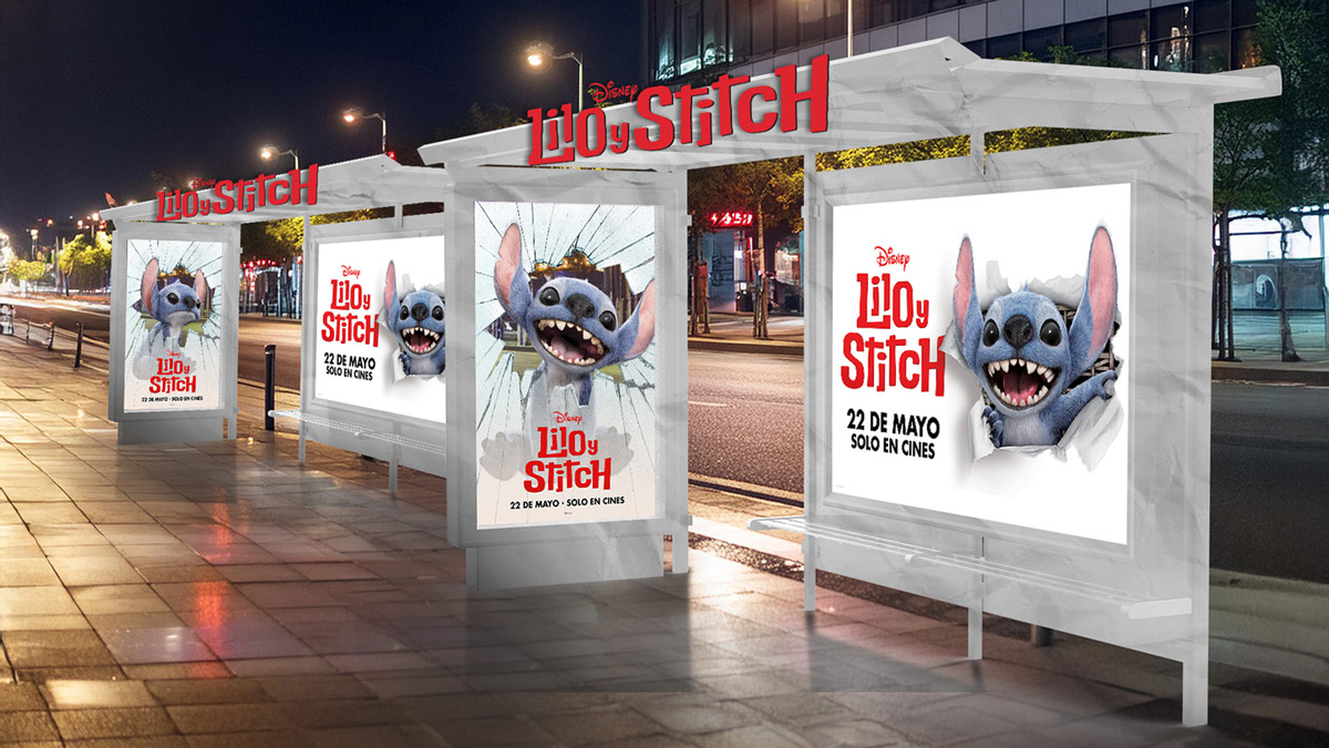 Campaña de Stitch en mobiliario urbano para el lanzamiento live action en México